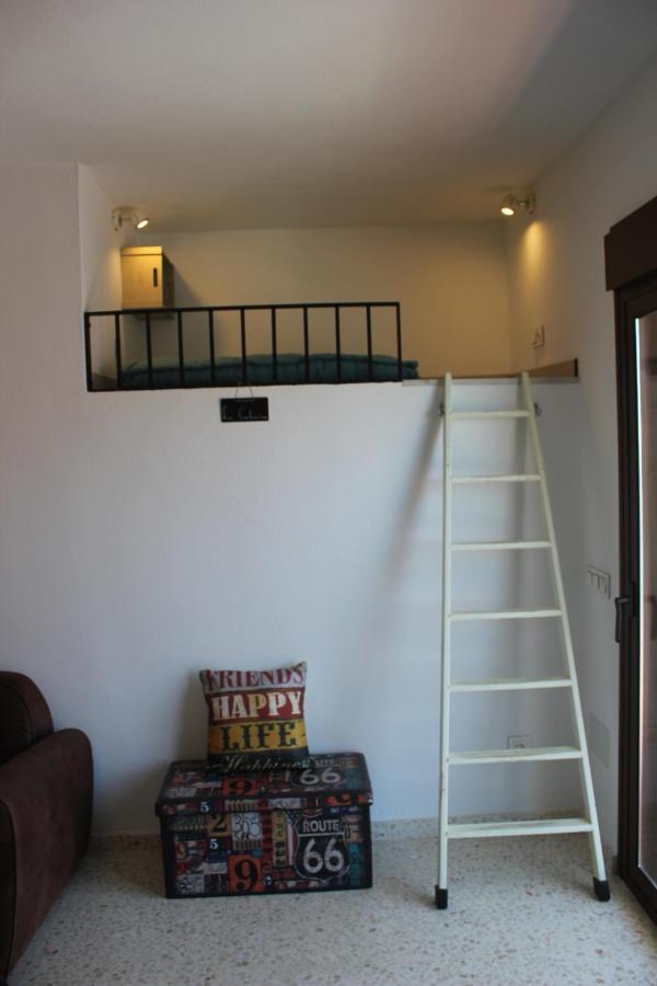 شقة Casa Mixa Con Decoracion Estilo Industrial ميخاس المظهر الخارجي الصورة